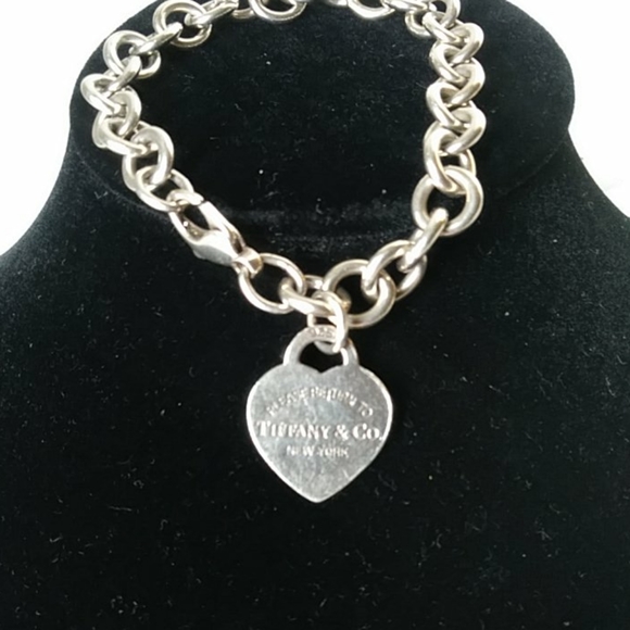 RETURN TO TIFFANY STERLING SILVER BRACLETT - Picture 5 of 5